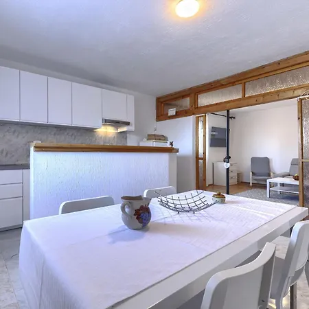 Majoli By Interhome